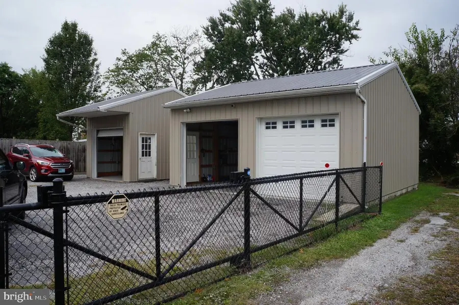 201 Oliver St, Hanover, PA 17331 - #3