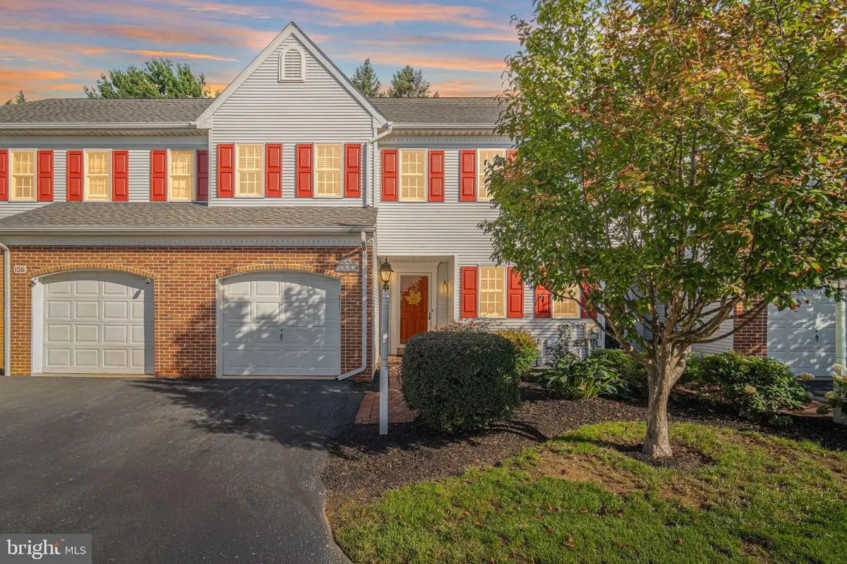 154 Carriage Hill Ln, York, PA 17406 - #1