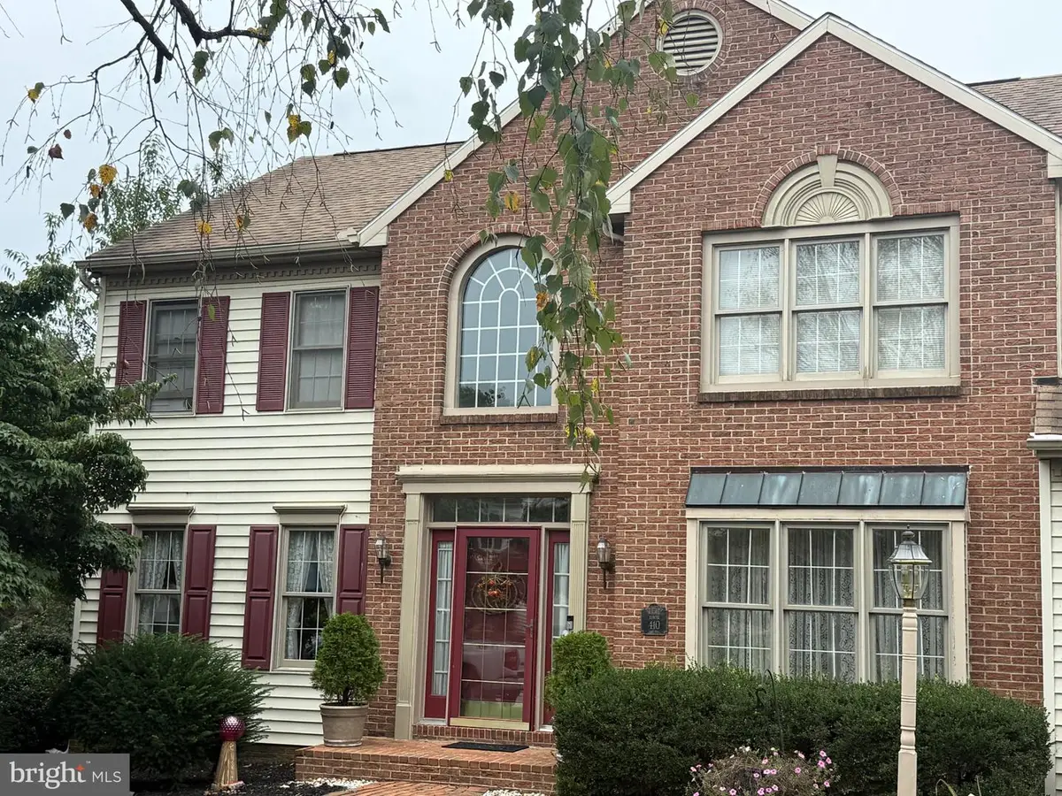 410 Seville Dr, Red Lion, PA 17356 - #1