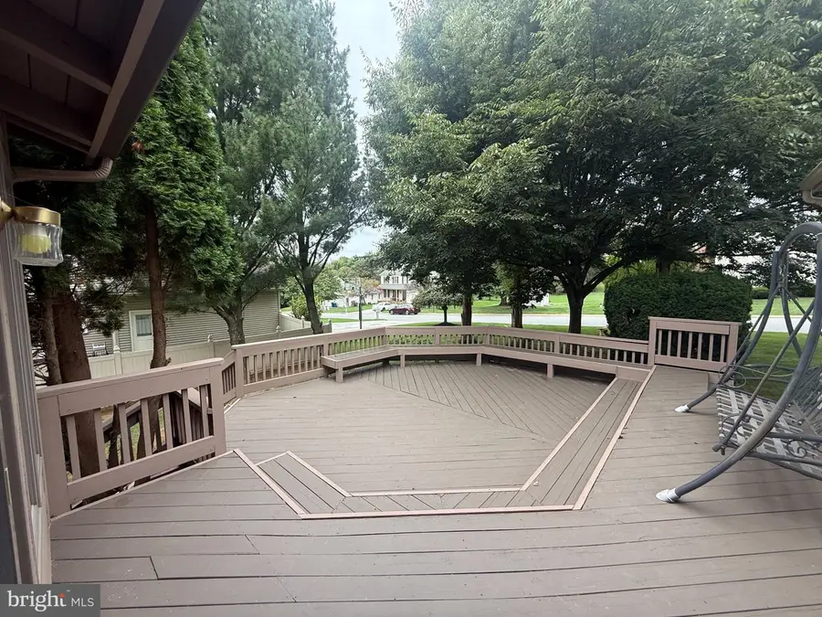 410 Seville Dr, Red Lion, PA 17356 - #3