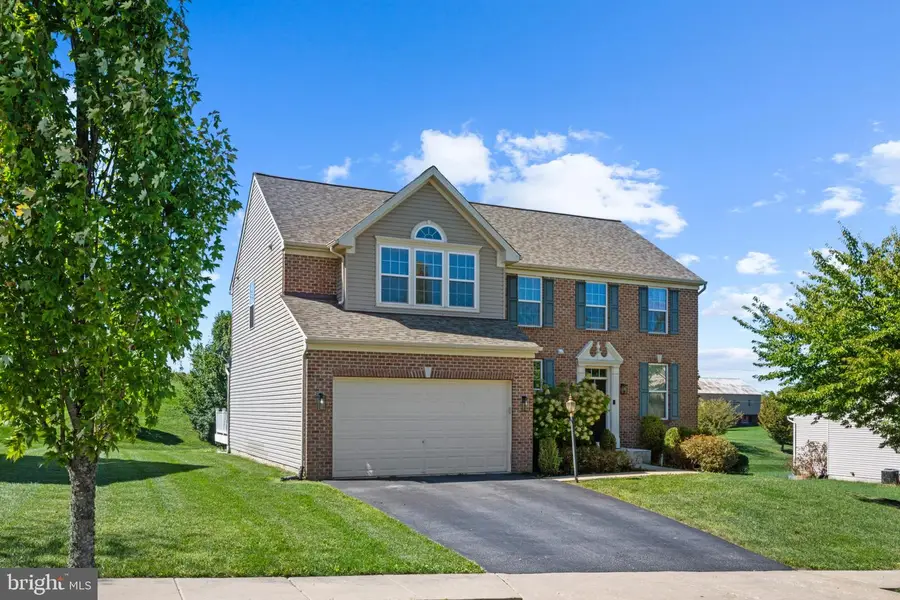 8608 Diamond Run Ct, Seven Valleys, PA 17360 - #2