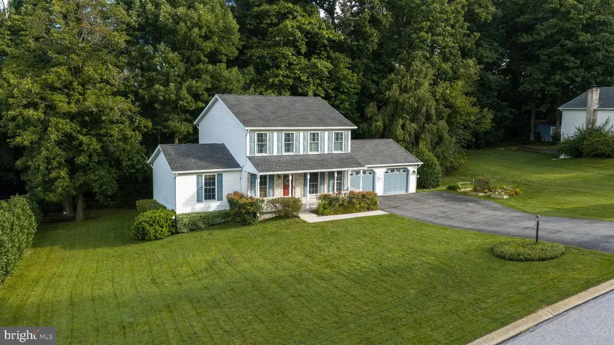 73 Woodland Dr, Shrewsbury, PA 17361 - #1