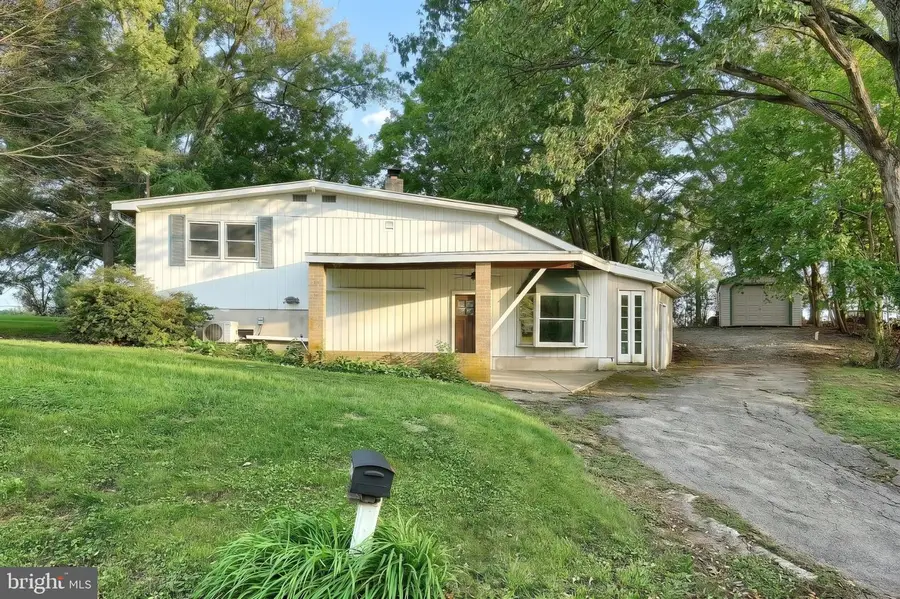 3295 Woodberry Rd, York, PA 17408 - #3
