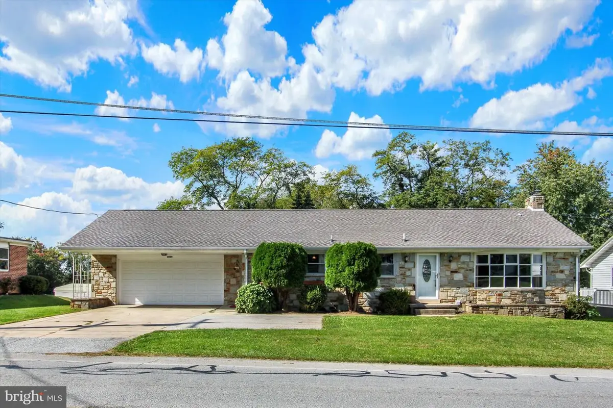 2029 Grandview Rd, Hanover, PA 17331 - #1