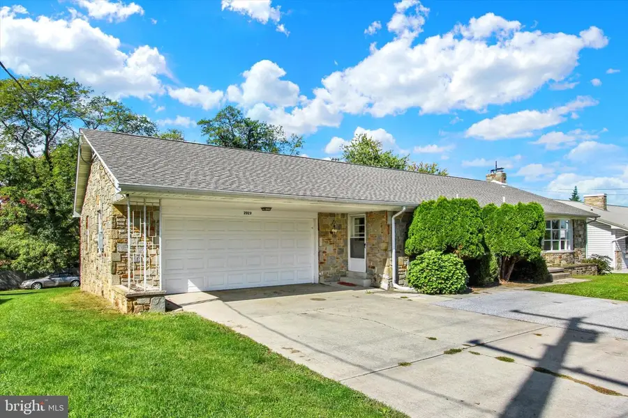 2029 Grandview Rd, Hanover, PA 17331 - #3