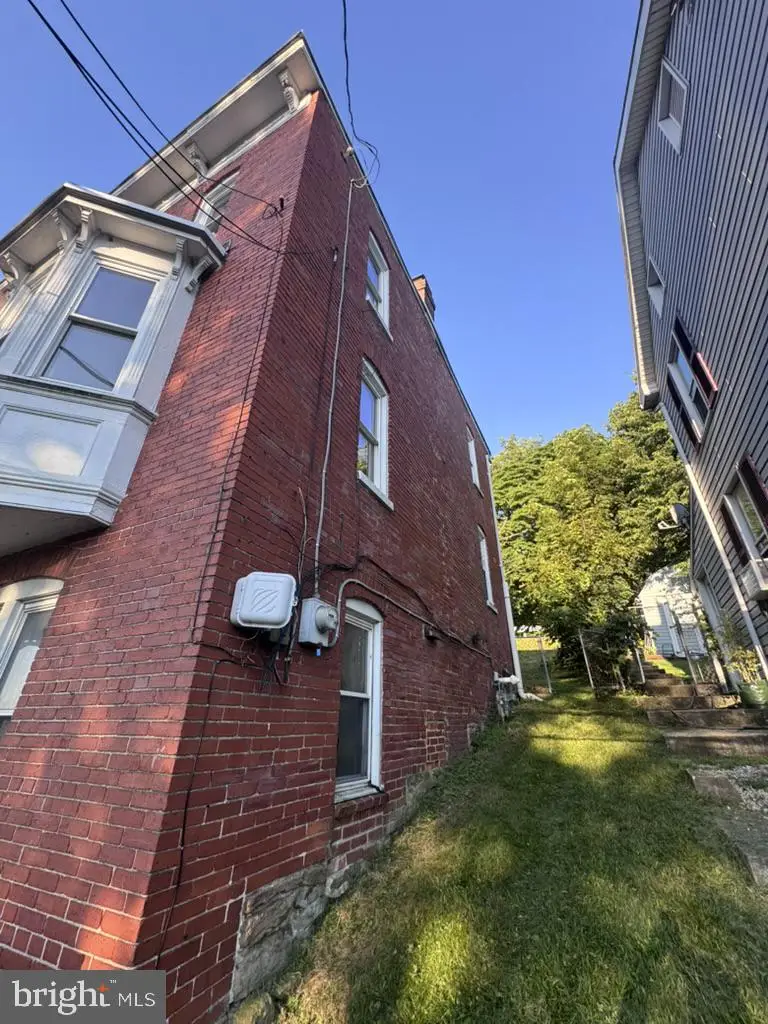 3424-3426 N George St, Emigsville, PA 17318 - #2