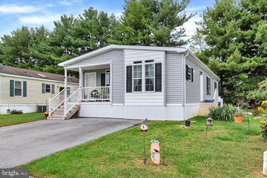 717 Laura Ln, York, PA 17402 - #2