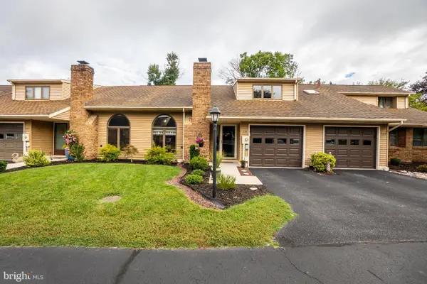 435 Deerfield Dr #435, HANOVER, PA 17331