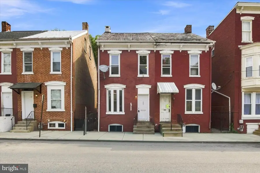 121 S West St, York, PA 17401 - #3