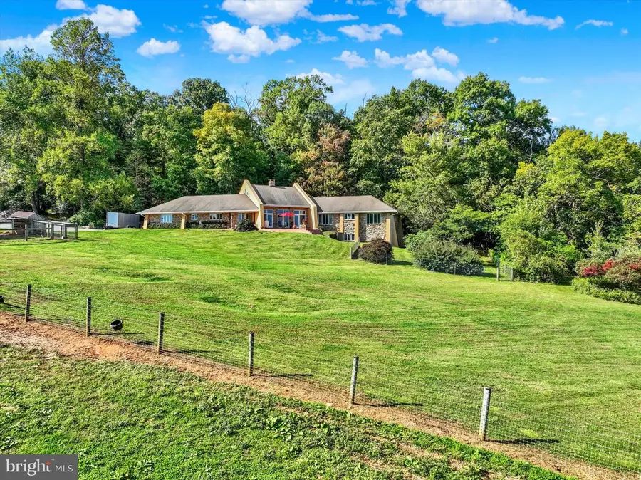 8272 Woodbine Rd, Airville, PA 17302 - #3