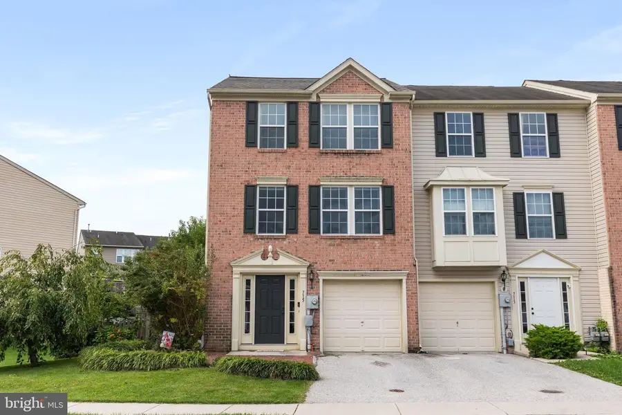 715 Grant Dr, Hanover, PA 17331 - #2