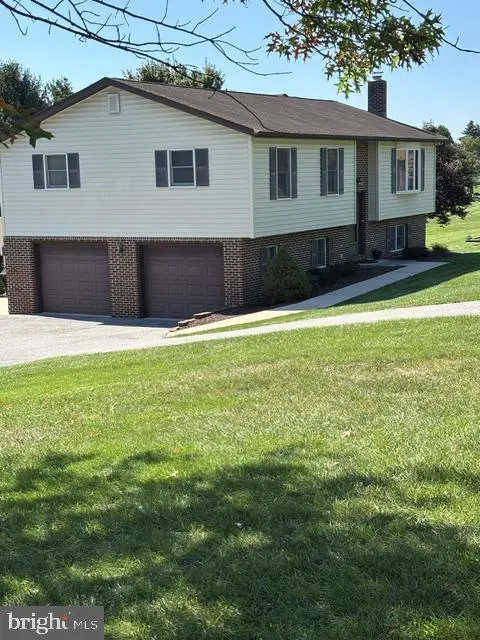 4060 Palmer Ave, York, PA 17408 - #1