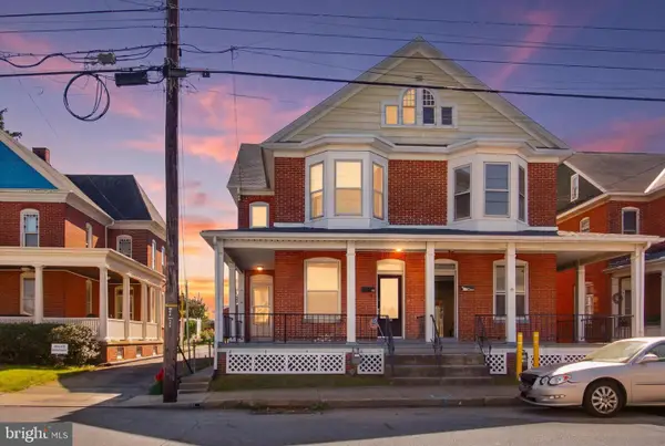 282 Third St, HANOVER, PA 17331