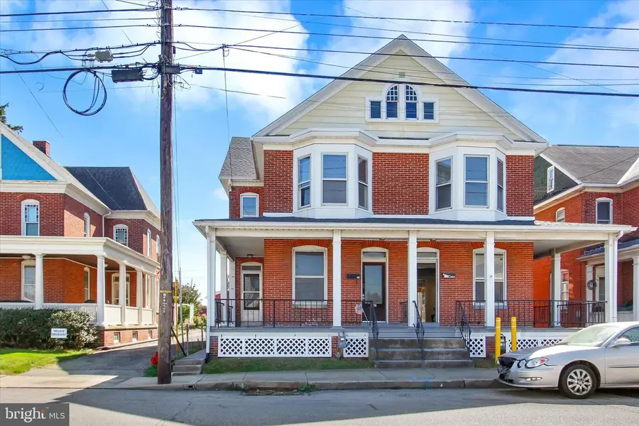 282 Third St, Hanover, PA 17331 - #2