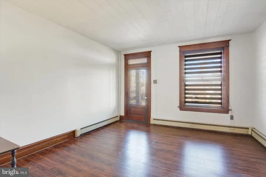 282 Third St, Hanover, PA 17331 - #3