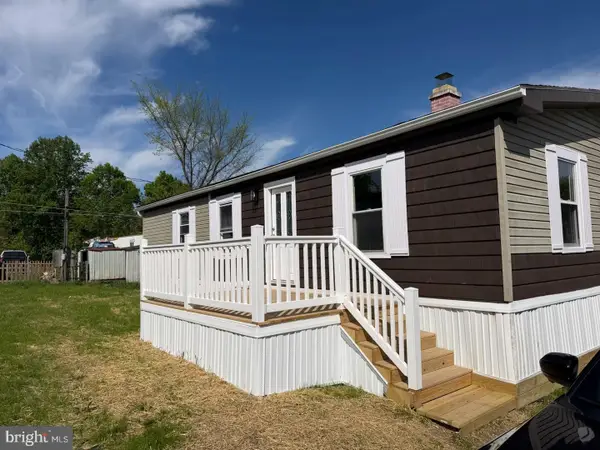 300 Ridge Rd #11, ETTERS, PA 17319
