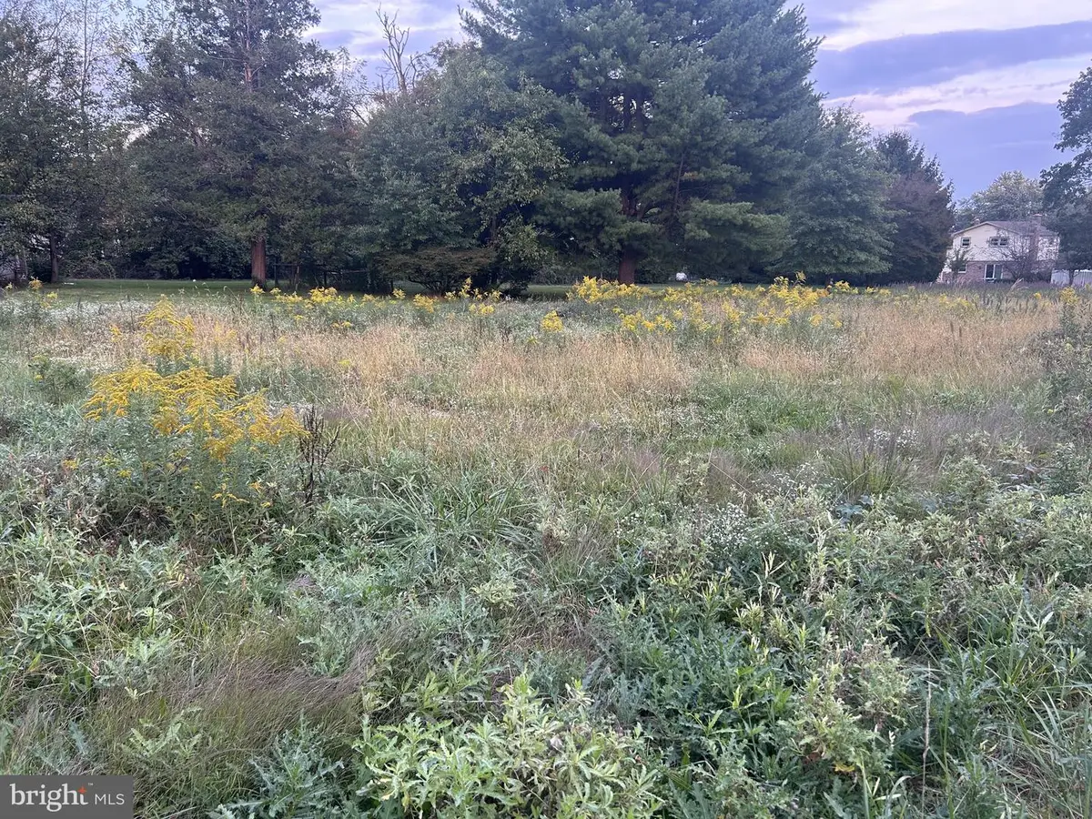 3051 Claremont Rd, Dover, PA 17315 - #1