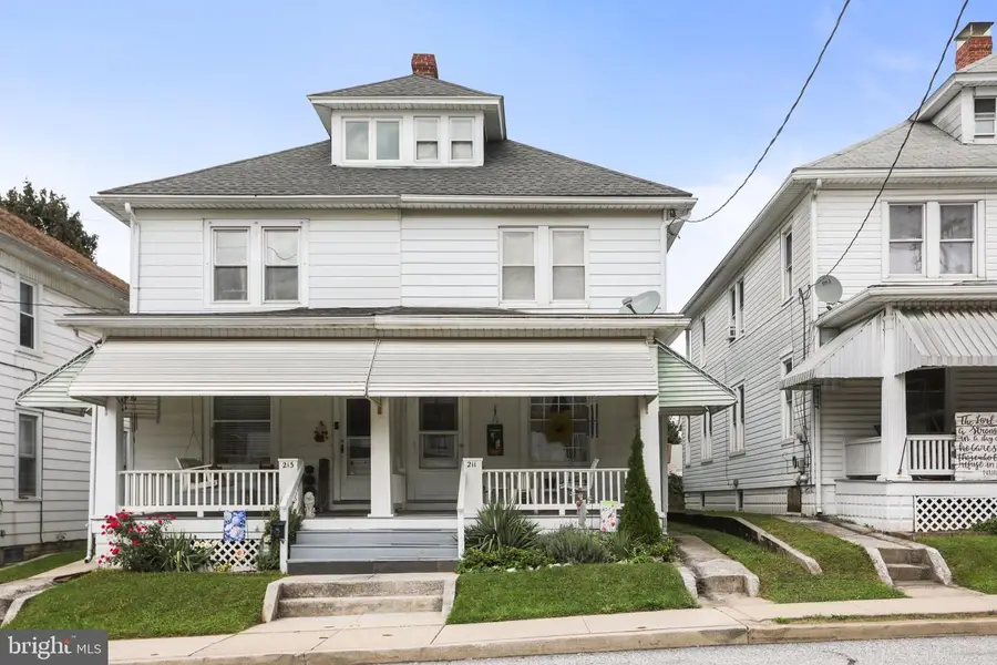 211 W High St, Red Lion, PA 17356 - #2
