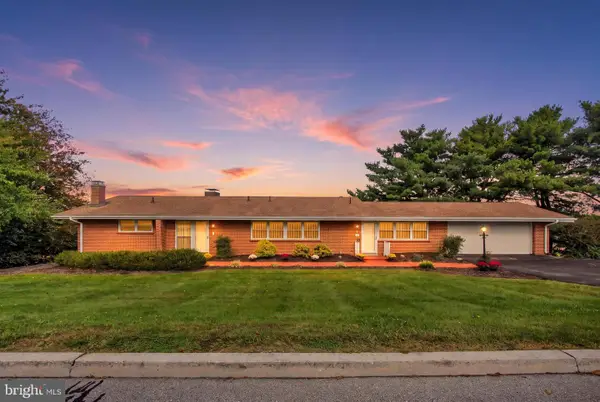 41 Hillcrest Dr, HANOVER, PA 17331