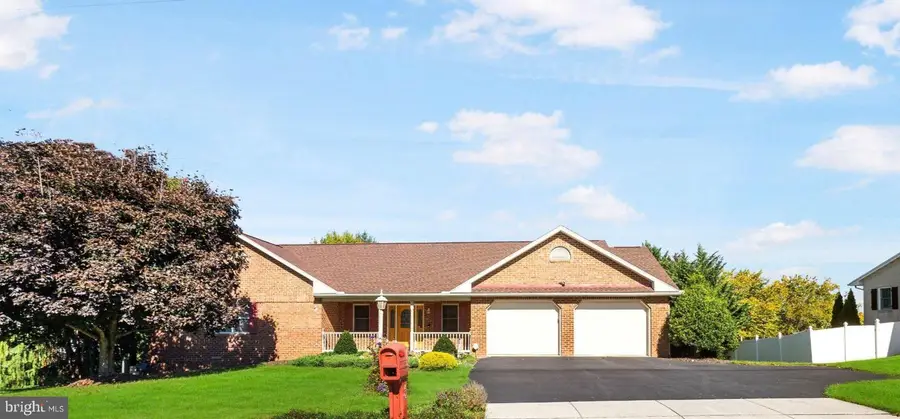 49 Hillside Rd, Hanover, PA 17331 - #3