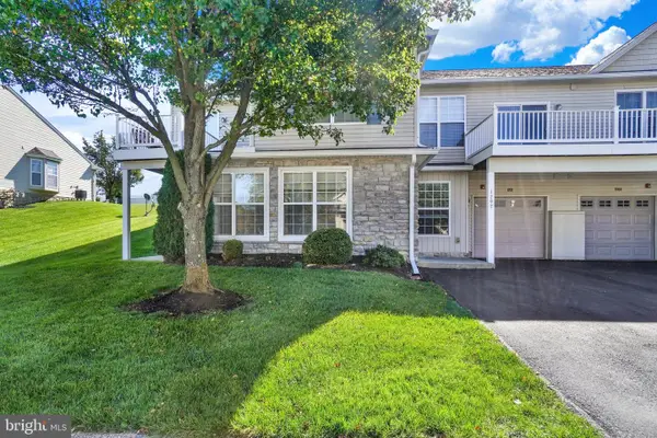 1202 Crestview Ln, STEWARTSTOWN, PA 17363