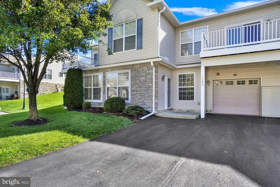 1202 Crestview Ln, Stewartstown, PA 17363 - #3