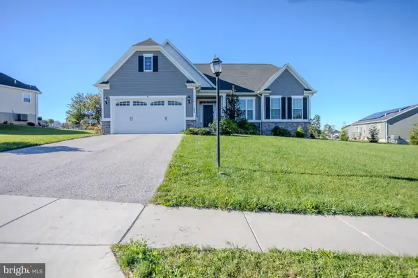 225 Ripple Dr, HANOVER, PA 17331