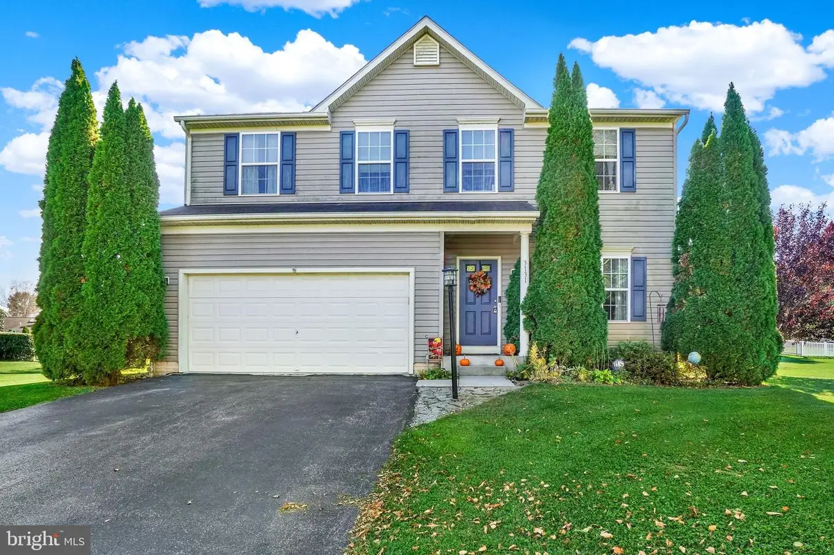 3131 S King Richards Ct, York, PA 17408 - #1