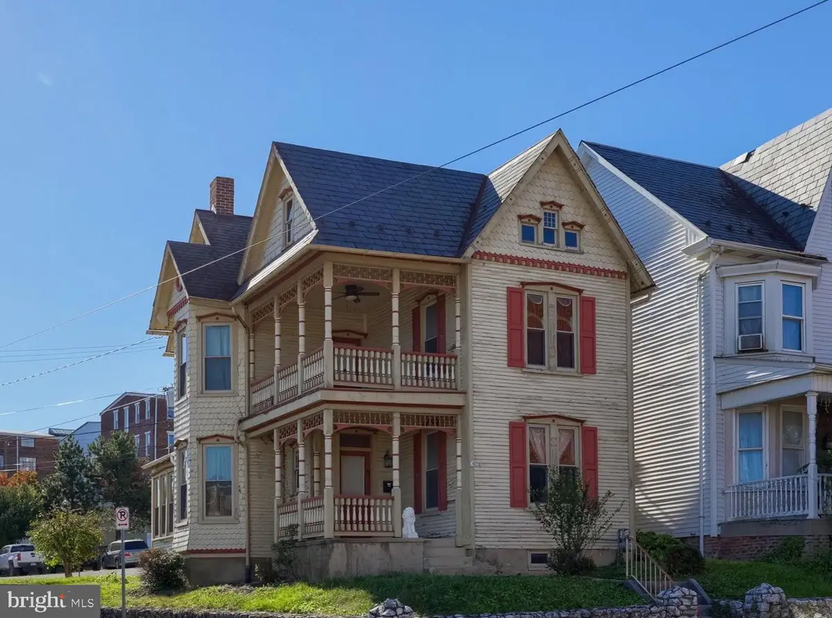 22 W Broadway, Red Lion, PA 17356 - #1