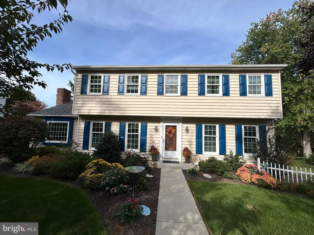 598 Ensminger Dr, York, PA 17407 - #1
