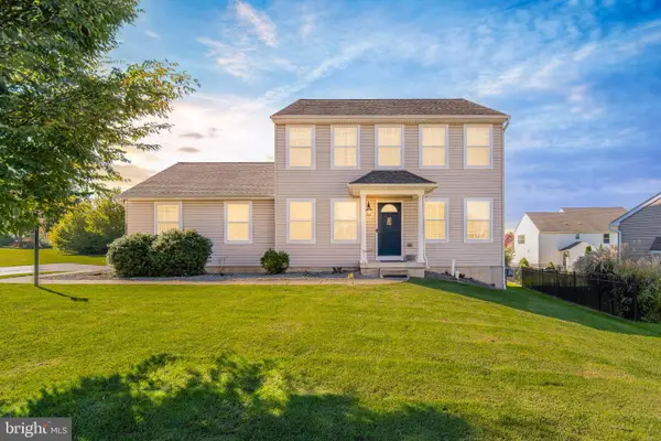 3910 E Sloway Cir, YORK, PA 17402