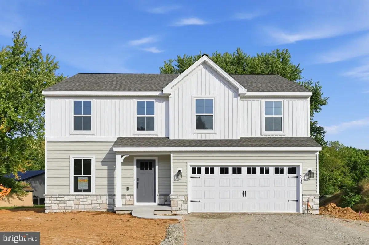 6917 Reynolds Mill Rd, Seven Valleys, PA 17360 - #1