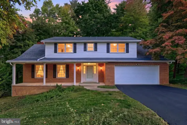 3025 Forrest Ln, YORK, PA 17402