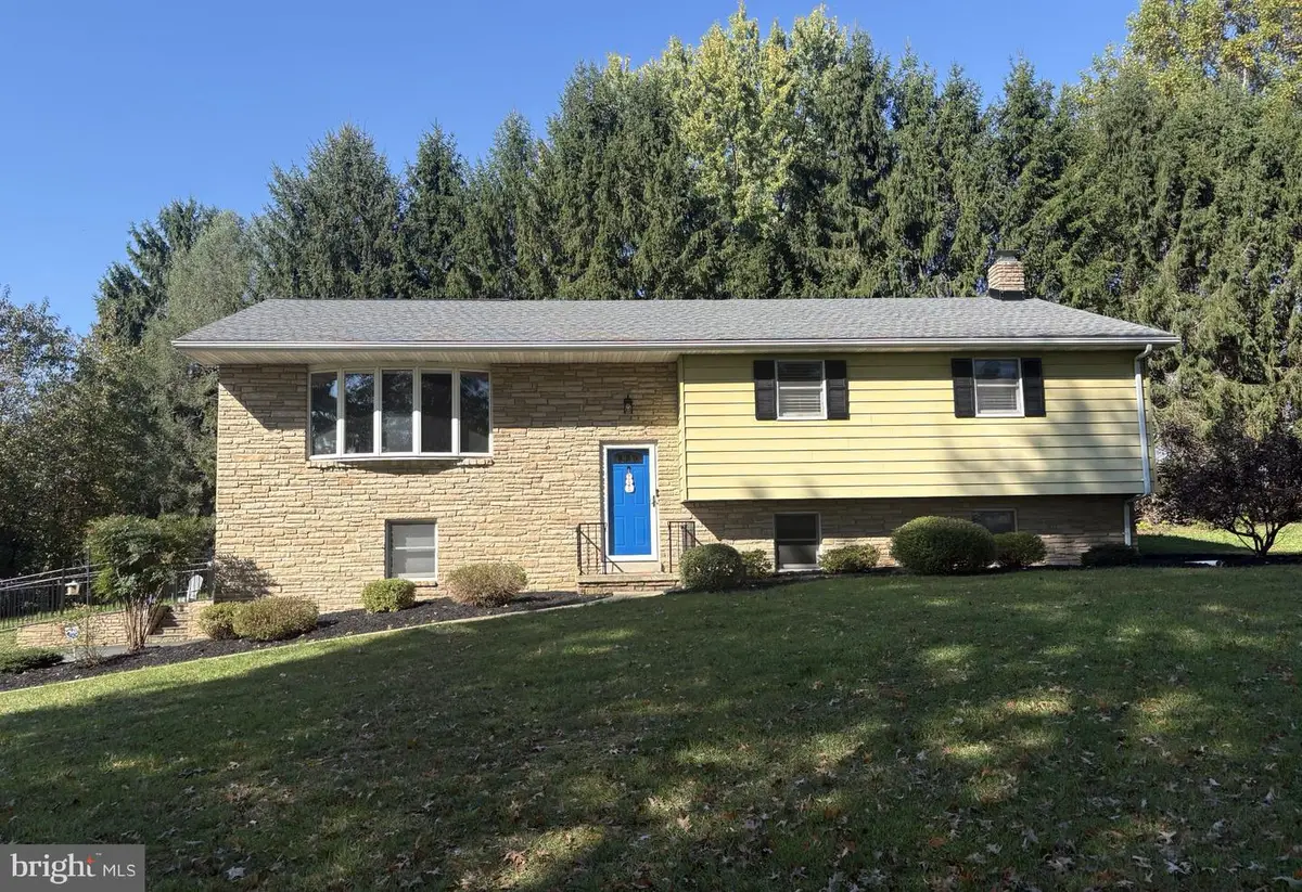 420 School Rd, York, PA 17407 - #1