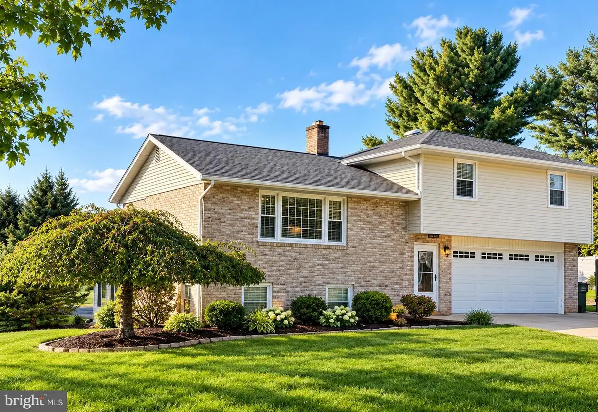 7 Sherry Dr, York, PA 17404 - #1