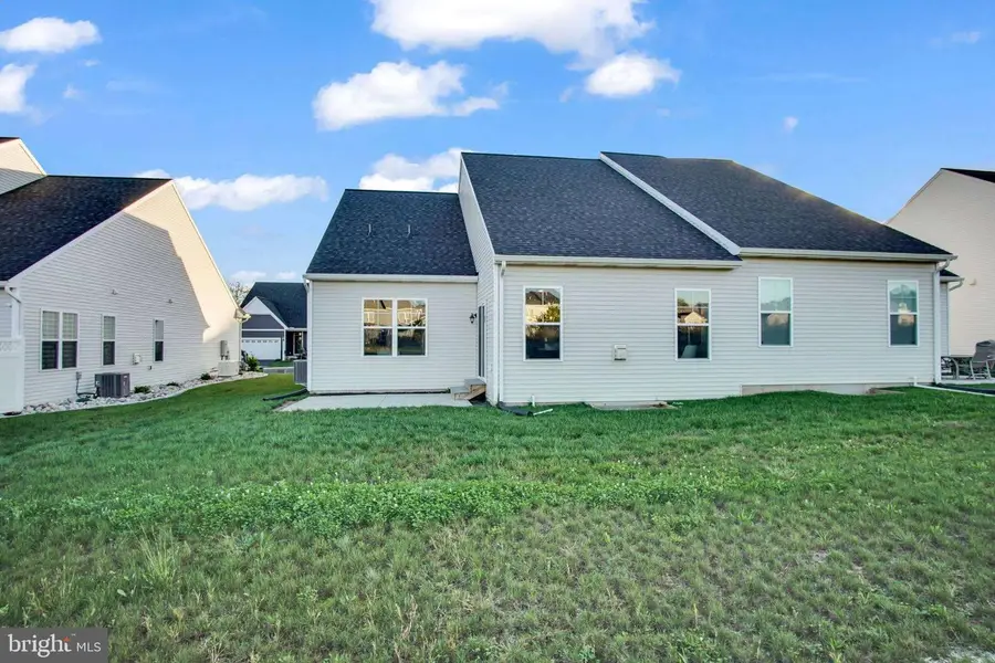 862 Shadowbrooke Dr, Dover, PA 17315 - #2