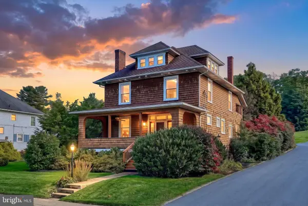19 S Constitution Ave, NEW FREEDOM, PA 17349