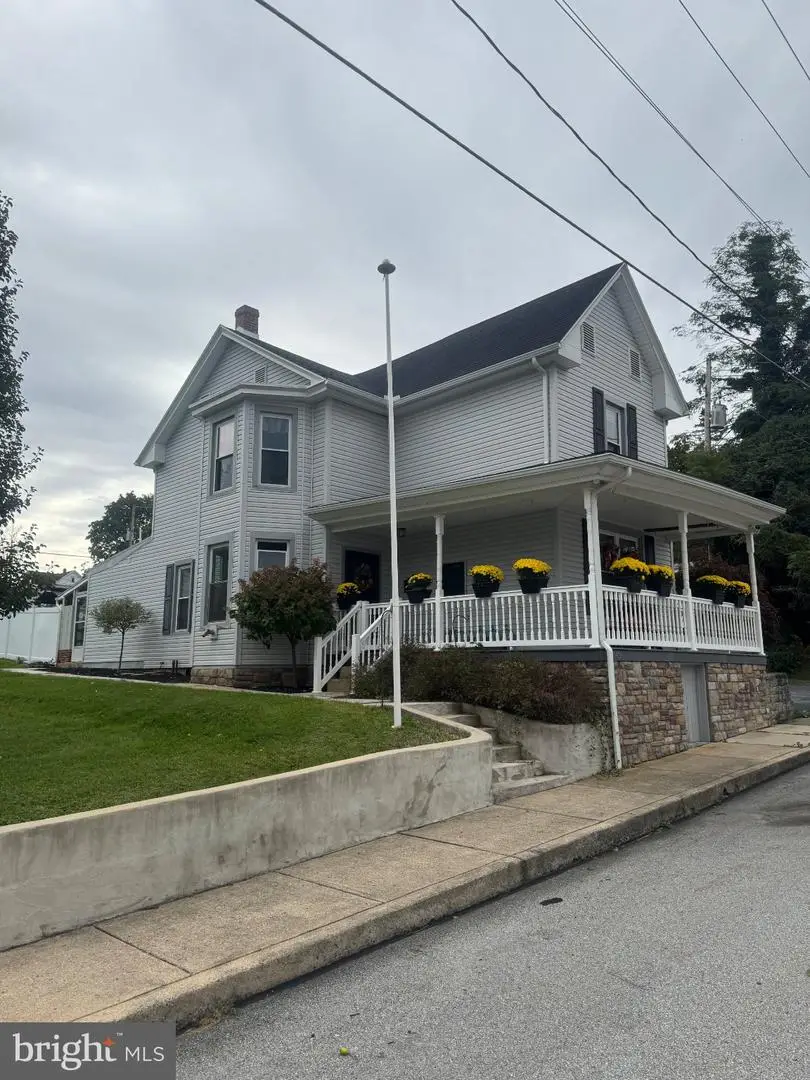 149 S 2nd St, Dillsburg, PA 17019 - #3