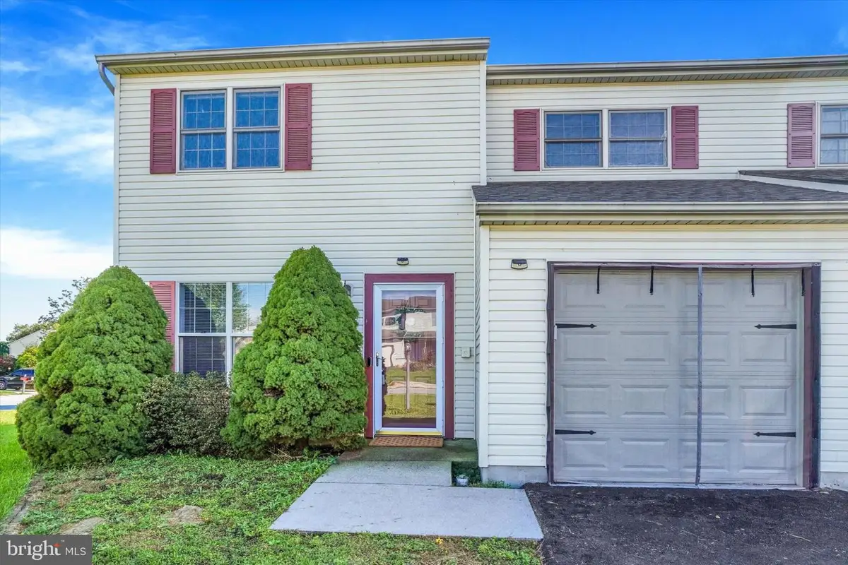 3100 Sundial Rd, Dover, PA 17315 - #1