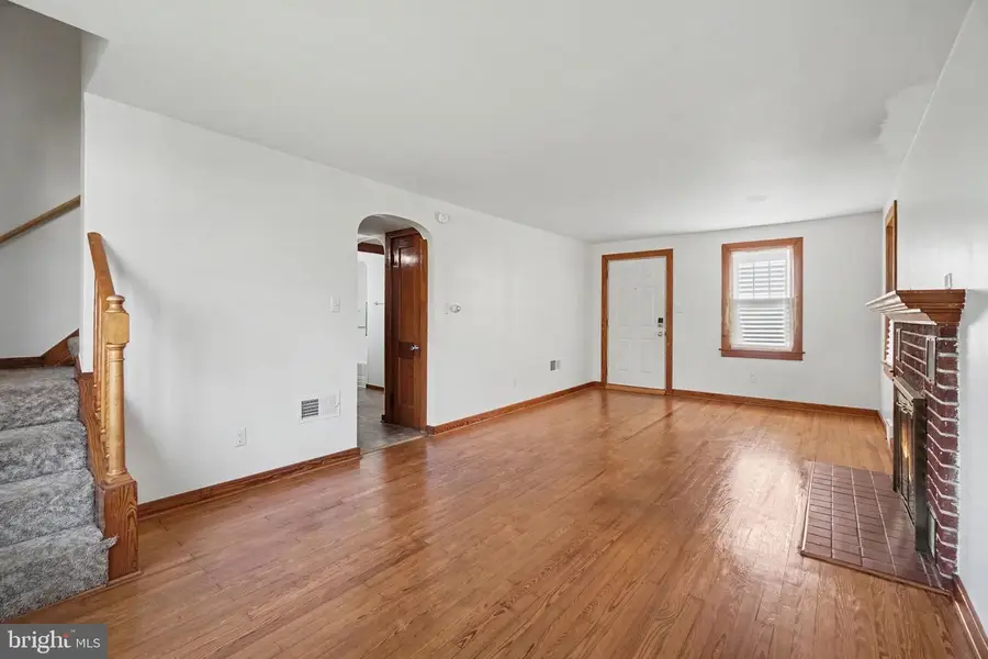 314 Mckinley Ave, Hanover, PA 17331 - #2