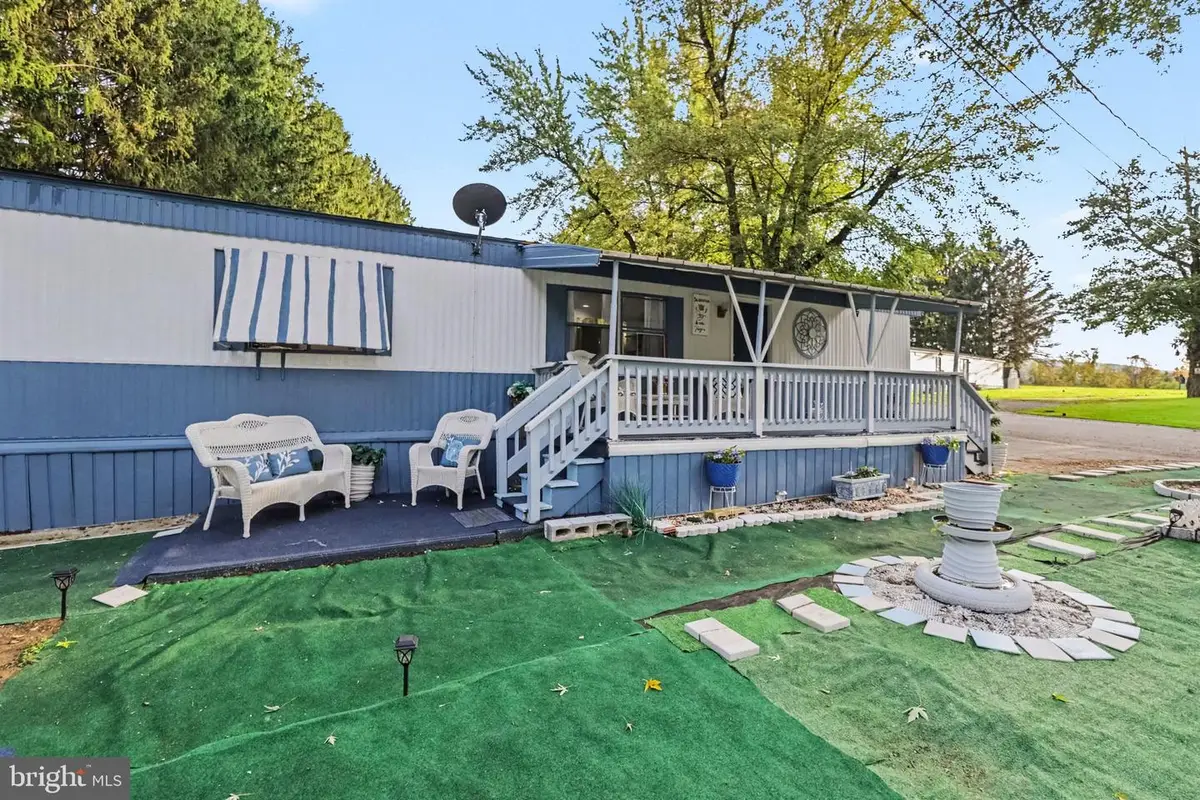 458 Clover Dr, York, PA 17406 - #1