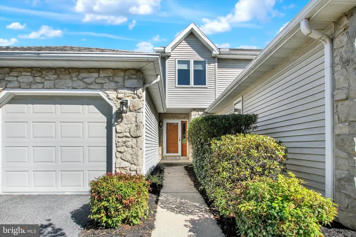 2563 Fairway Dr #2563, York, PA 17402 - #1
