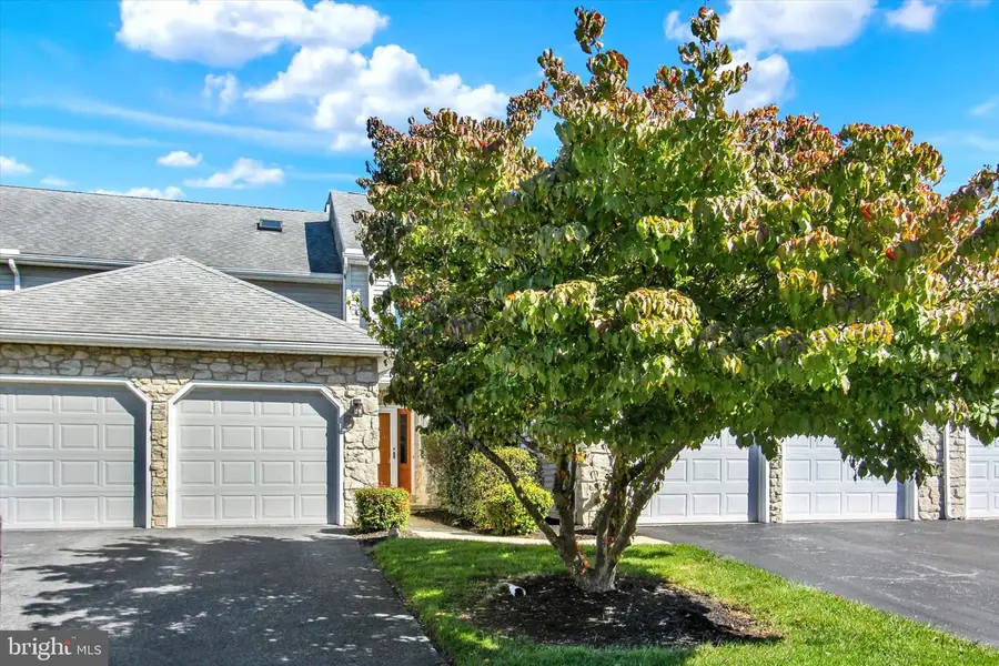 2563 Fairway Dr #2563, York, PA 17402 - #2