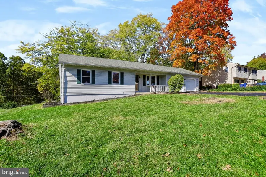 7 Autumn Dr, Dillsburg, PA 17019 - #3