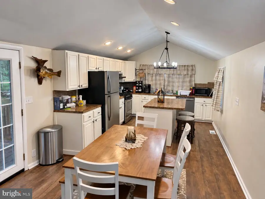 1719 Jefferson Rd, Spring Grove, PA 17362 - #2