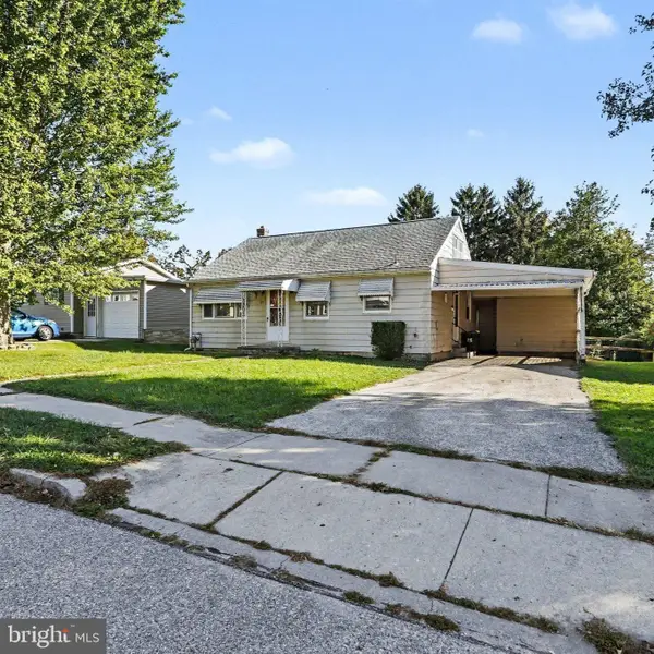 31 Mumma Ave, HANOVER, PA 17331