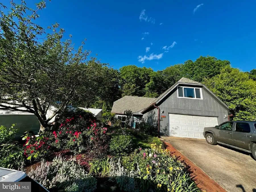 1533 Lake Forest Dr, Charlottesville, VA 22901 - Image #2