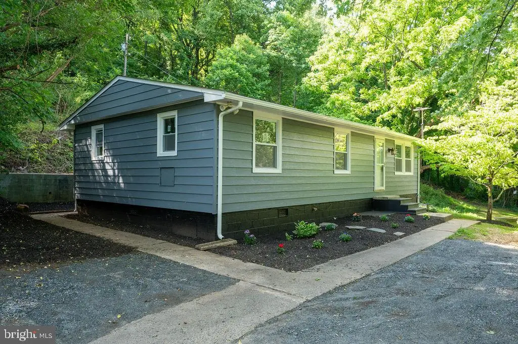 5435 Ames Gap Ln, Covesville, VA 22931 - #1