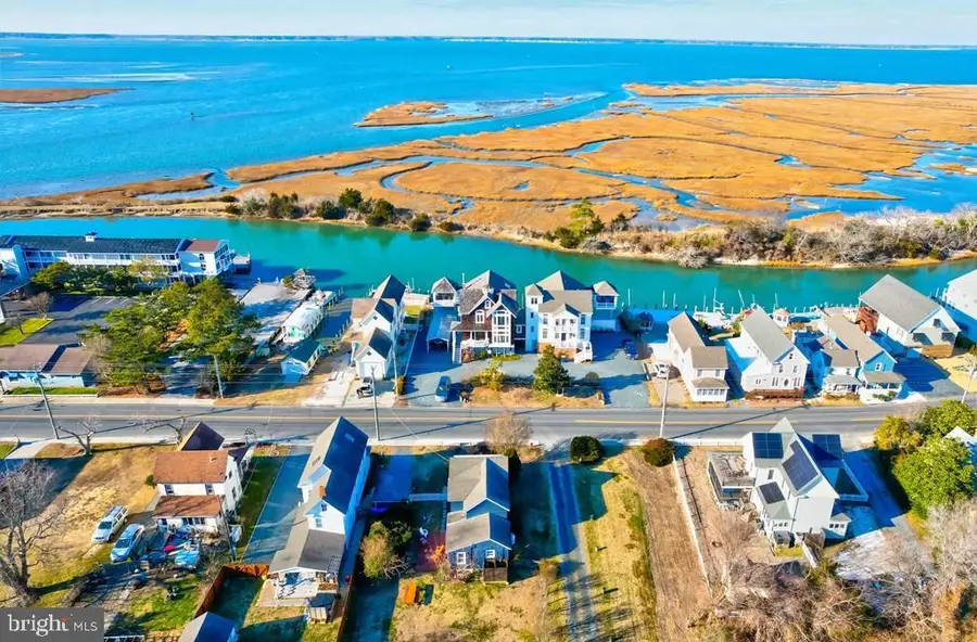 4406 Main St, Chincoteague Island, VA 23336 - Image #2