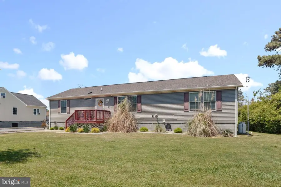 5245 Main St, Chincoteague Island, VA 23336 - #2